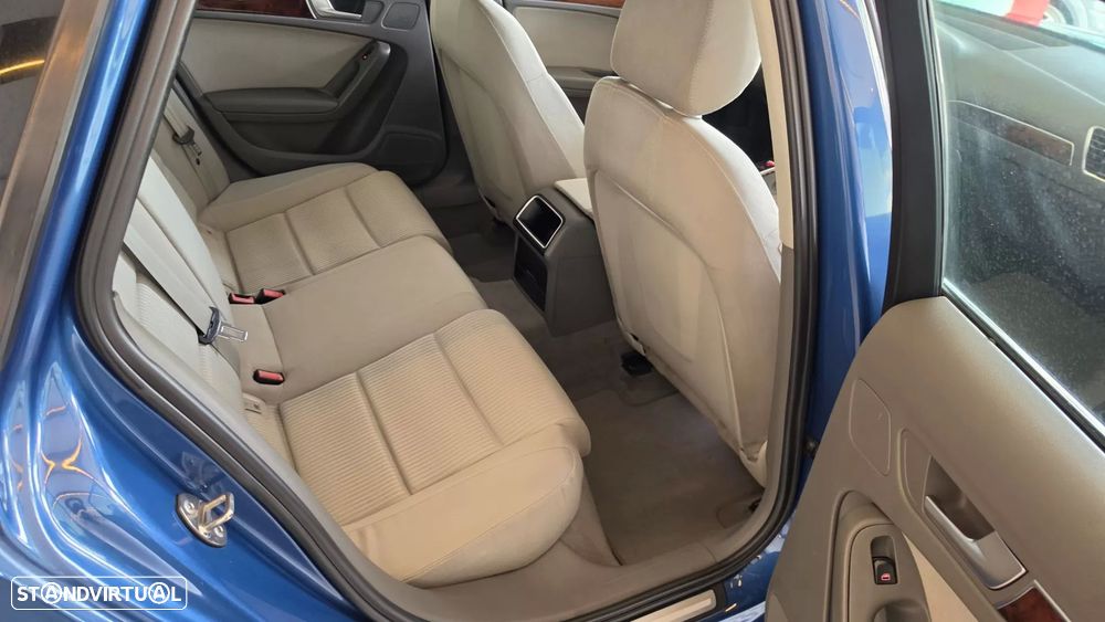 Audi A4 2.0 TDI multitronic - 47