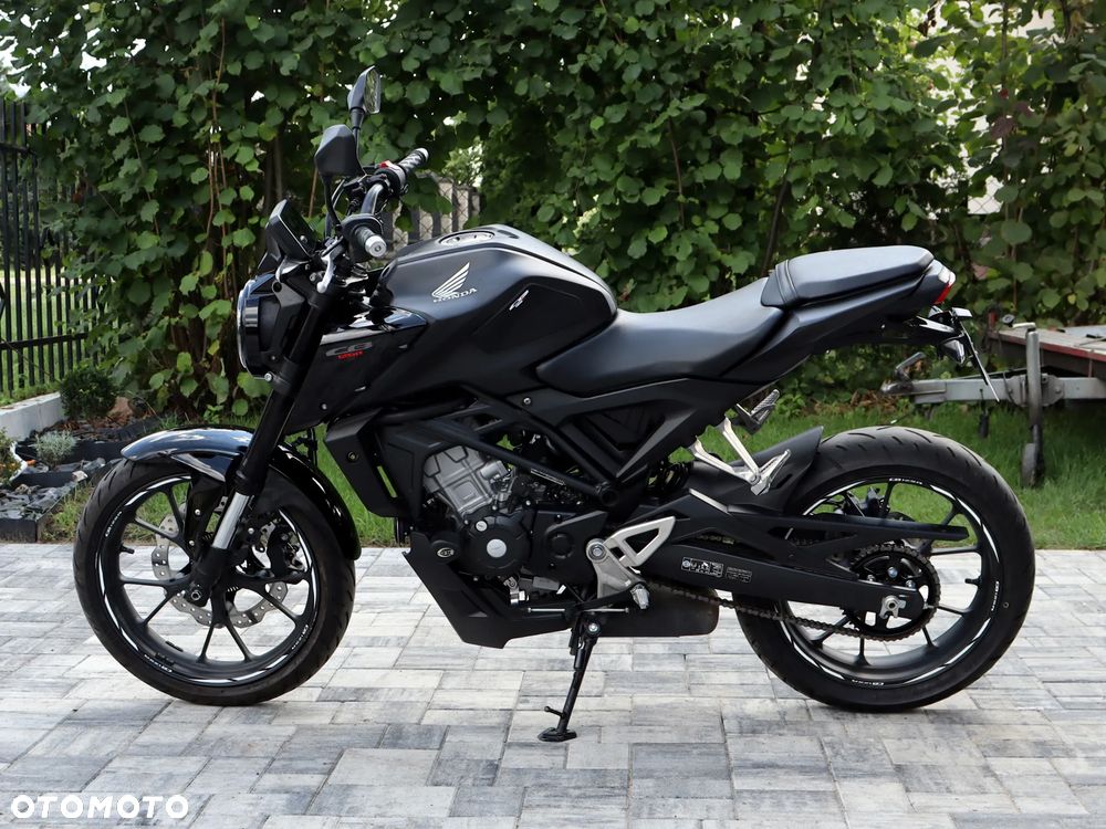 Honda CB - 8