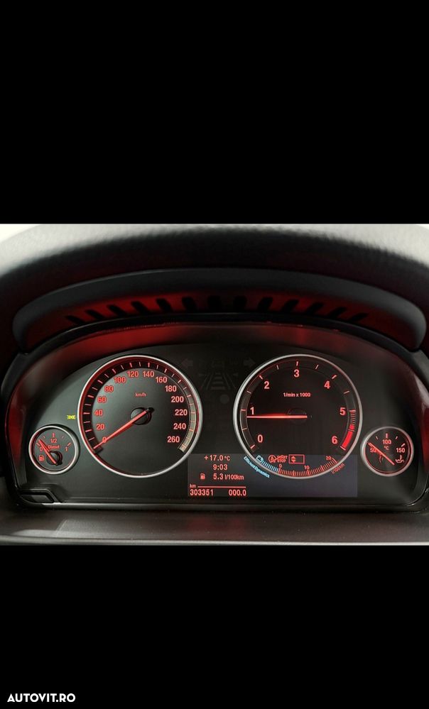 BMW Seria 5 520d - 23