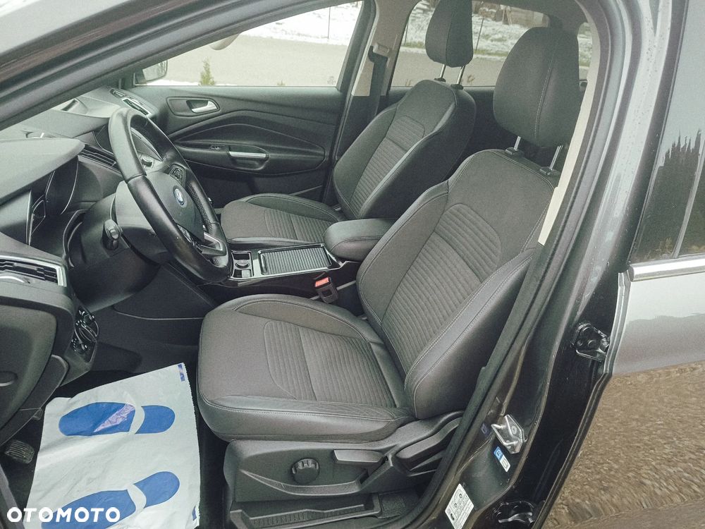 Ford Kuga 1.5 TDCi 2x4 Titanium - 9