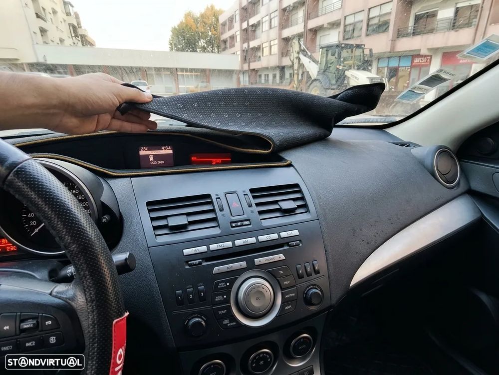 Mazda 3 Hatchback - 6