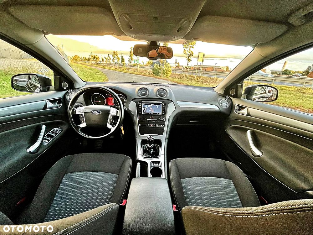 Ford Mondeo 2.0 TDCi Titanium - 24