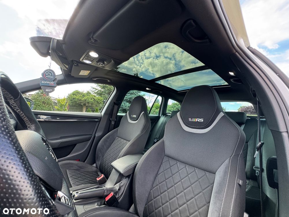 Skoda Octavia 2.0 TDI DSG RS - 37