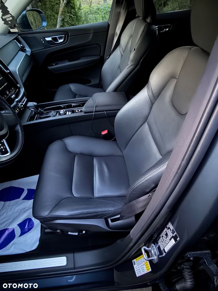 Volvo XC 60 T6 AWD Geartronic Momentum - 6