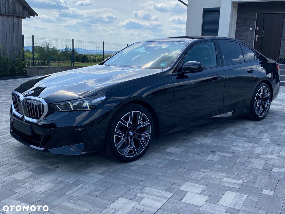 BMW Seria 5 520d xDrive - 11