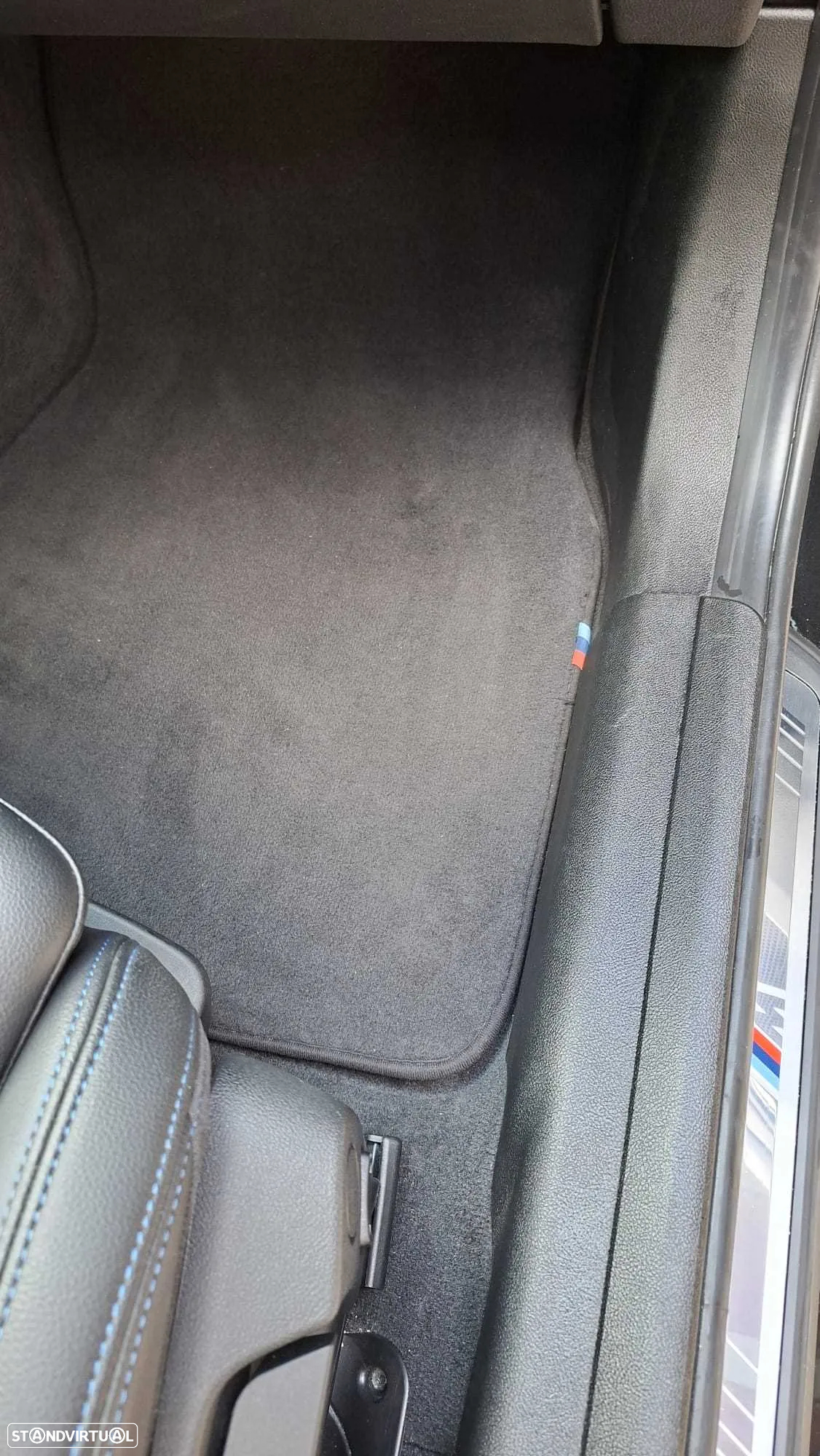 BMW 330 e Pack 50 anos M Auto - 30