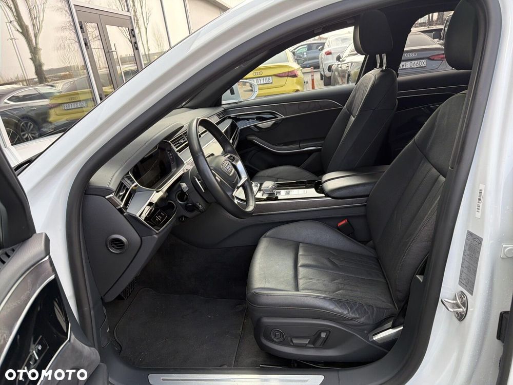 Audi A8 - 12