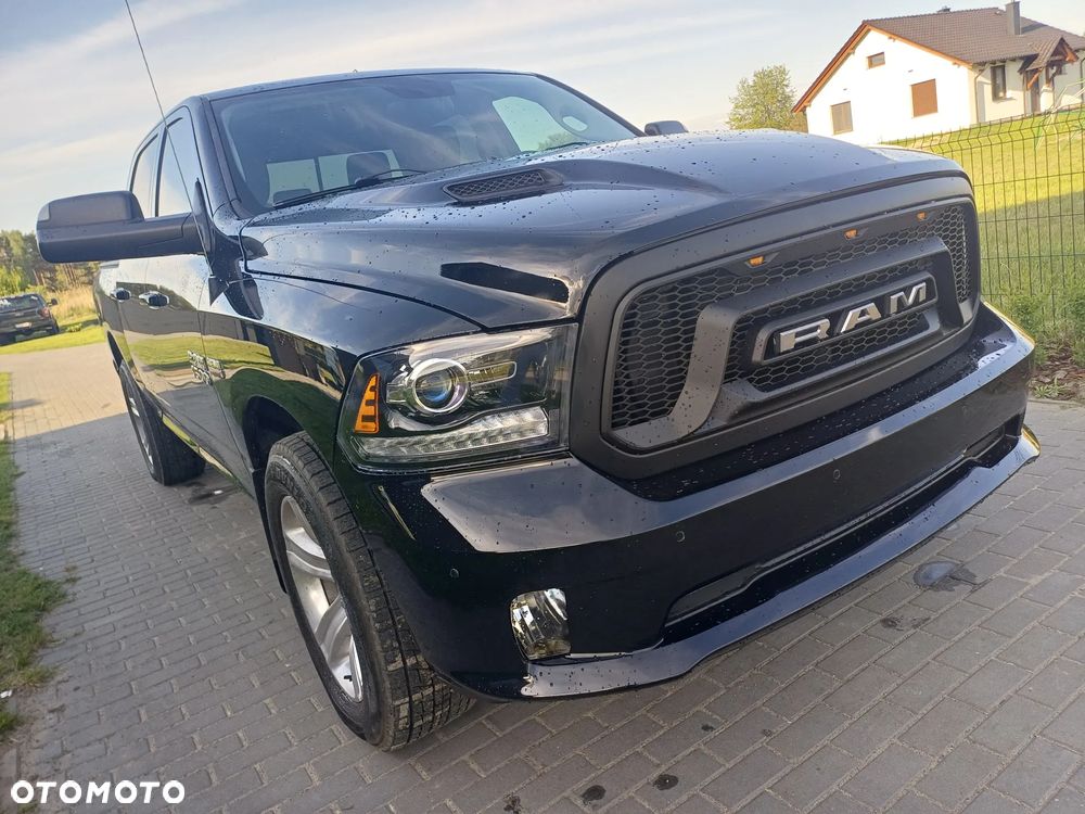 Dodge RAM - 1