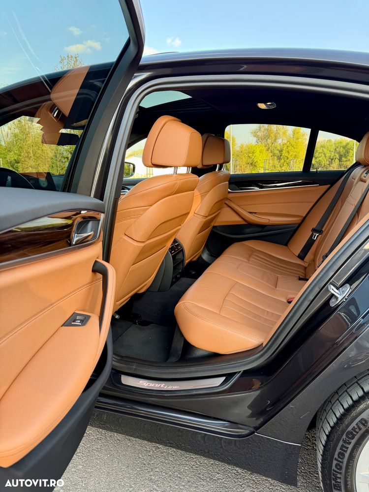 BMW Seria 5 530d xDrive AT - 11