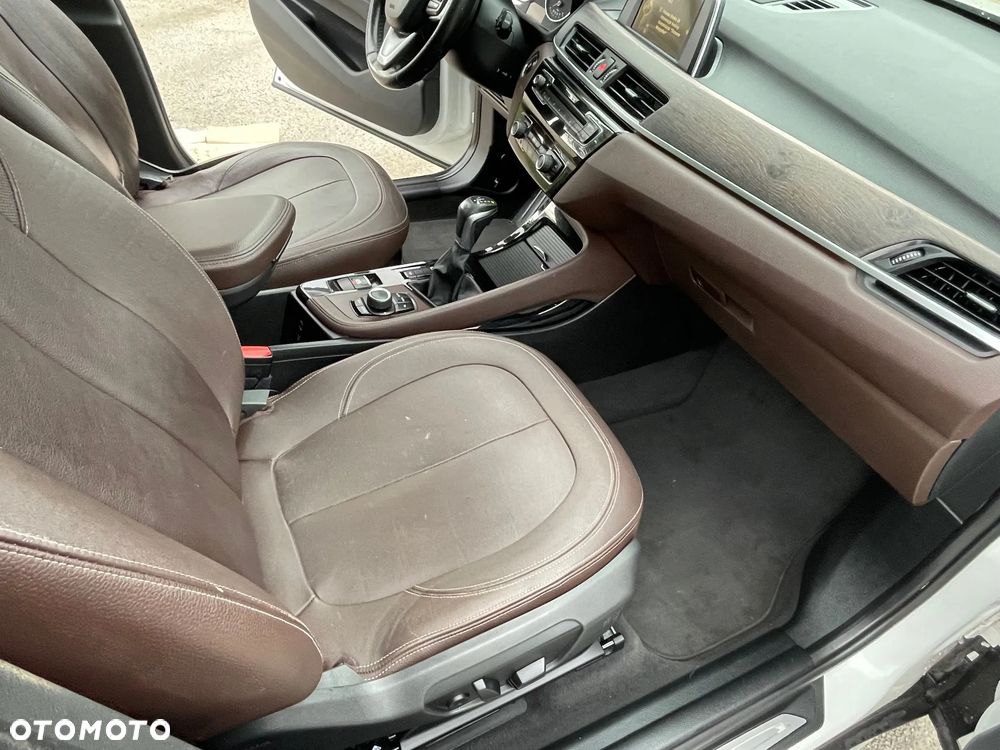 BMW X1 xDrive28i xLine - 21