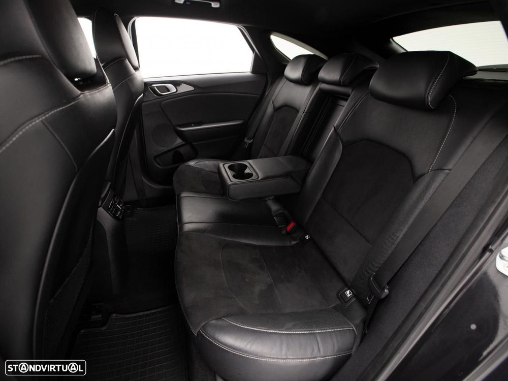 Kia Ceed - 10