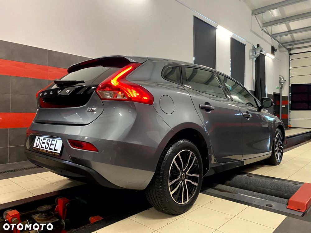 Volvo V40 D2 Drive-E Summum - 10