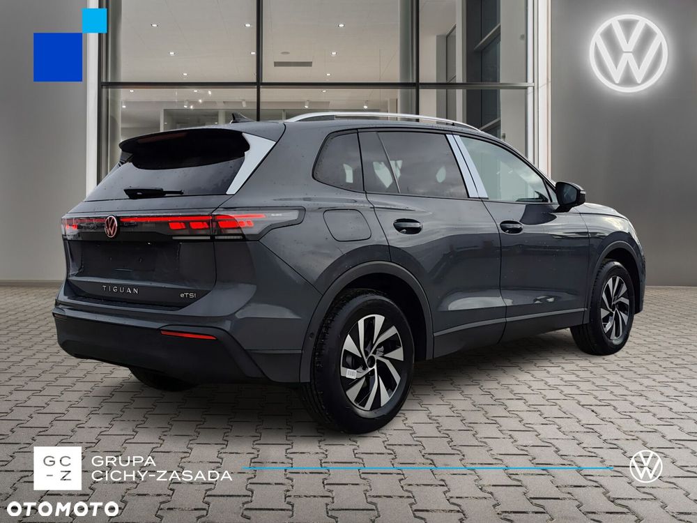 Volkswagen Tiguan - 5
