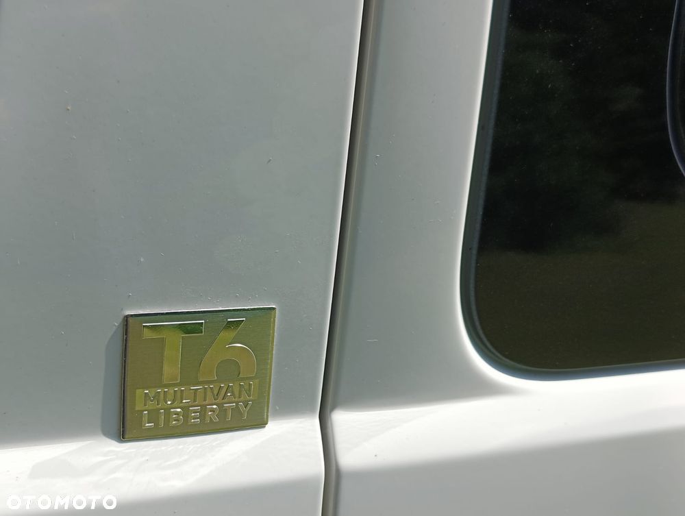 Volkswagen Multivan - 12