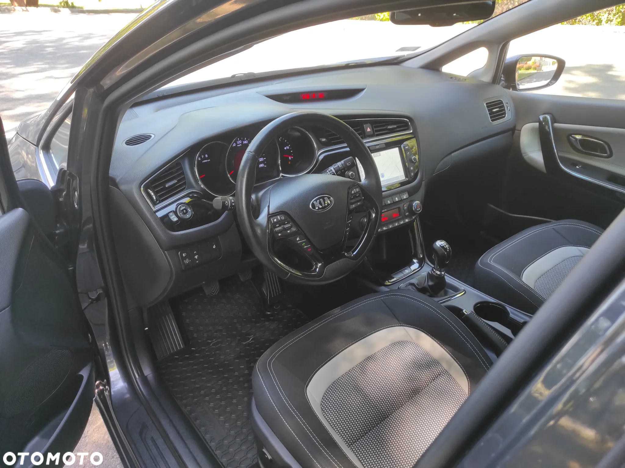 Kia Ceed 1.6 GDI Platinum Edition - 9