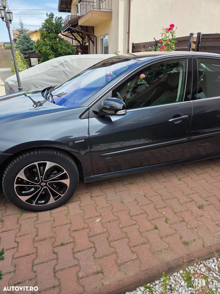 Renault Laguna ENERGY dCi 130 FAP Start & Stop Bose Edition - 10