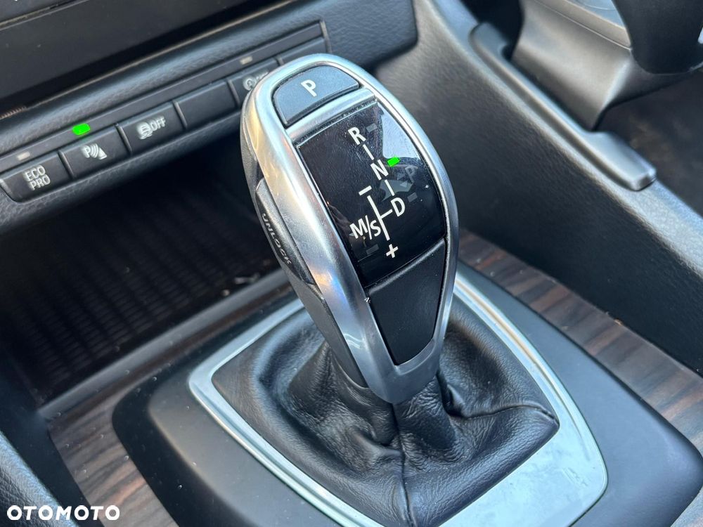 BMW X1 sDrive20i Sport Line - 12