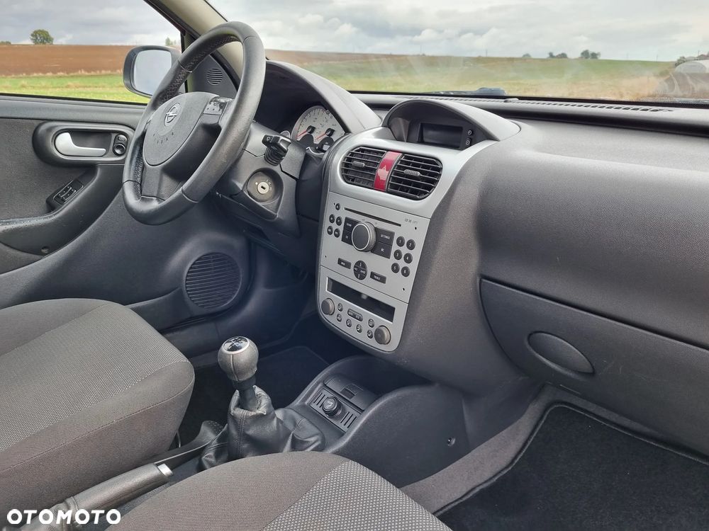 Opel Corsa 1.2 16V - 2