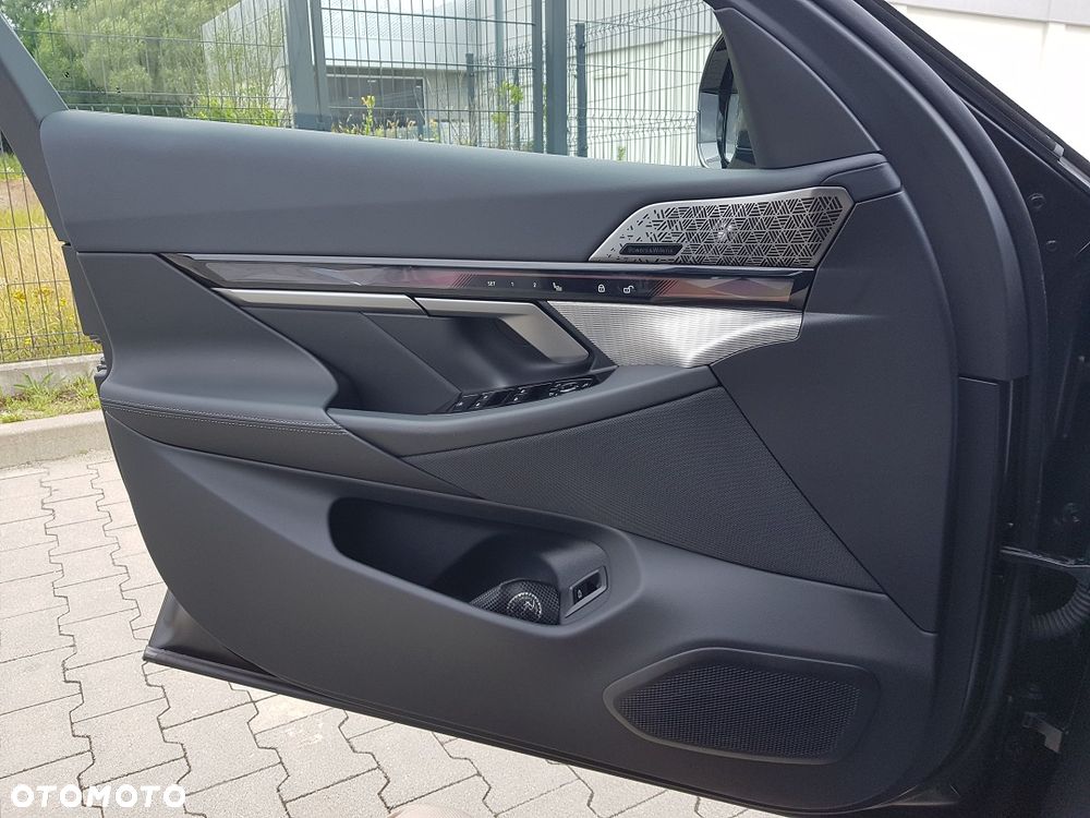 BMW Seria 5 540d xDrive mHEV M Sport - 17