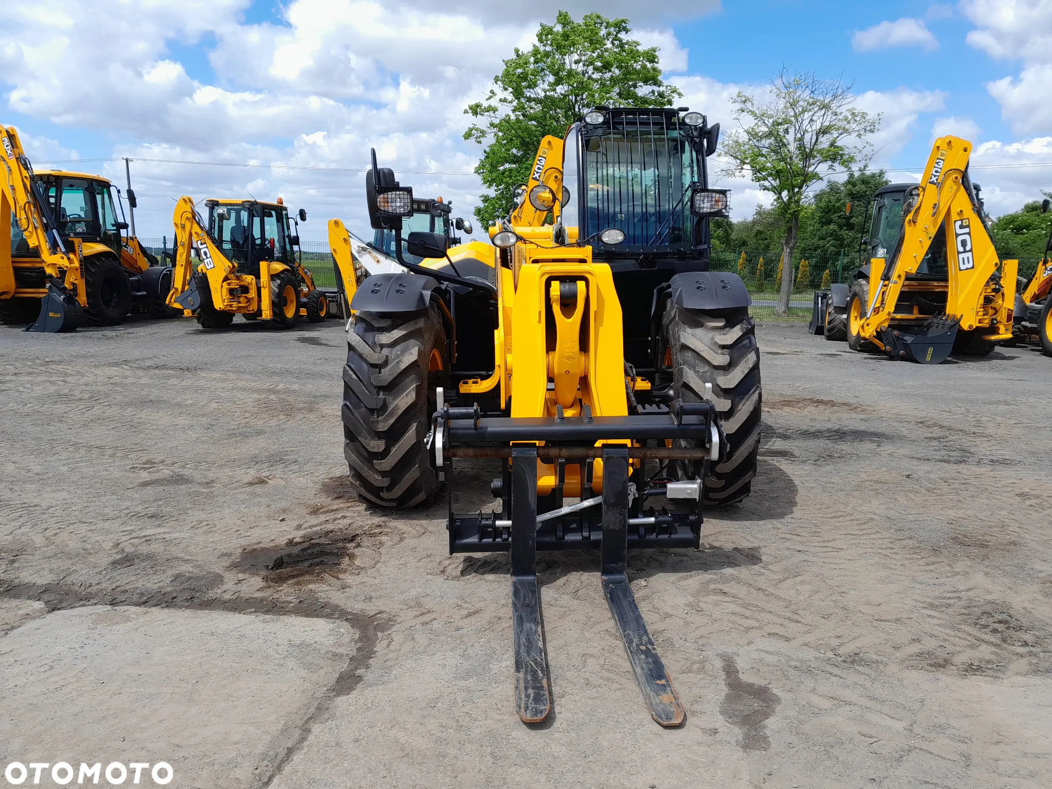 JCB 560-80 - 4