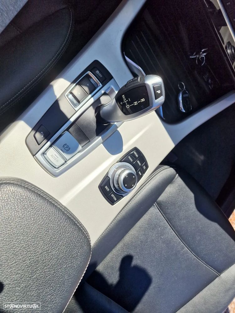 BMW X3 18 d sDrive Advantage Auto - 13