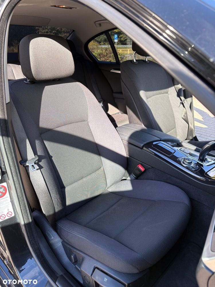 BMW Seria 5 - 29