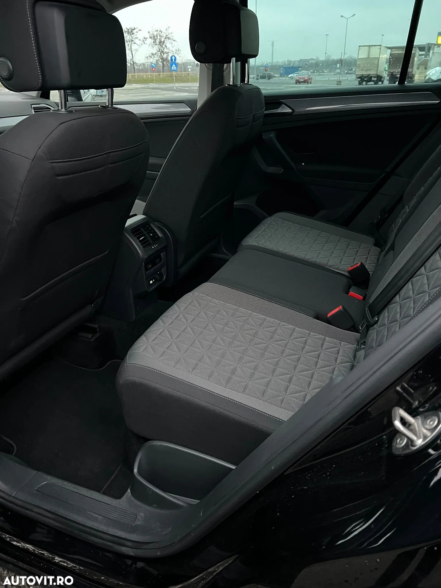Volkswagen Tiguan 1.4 eHybrid OPF DSG ACTIVE - 8