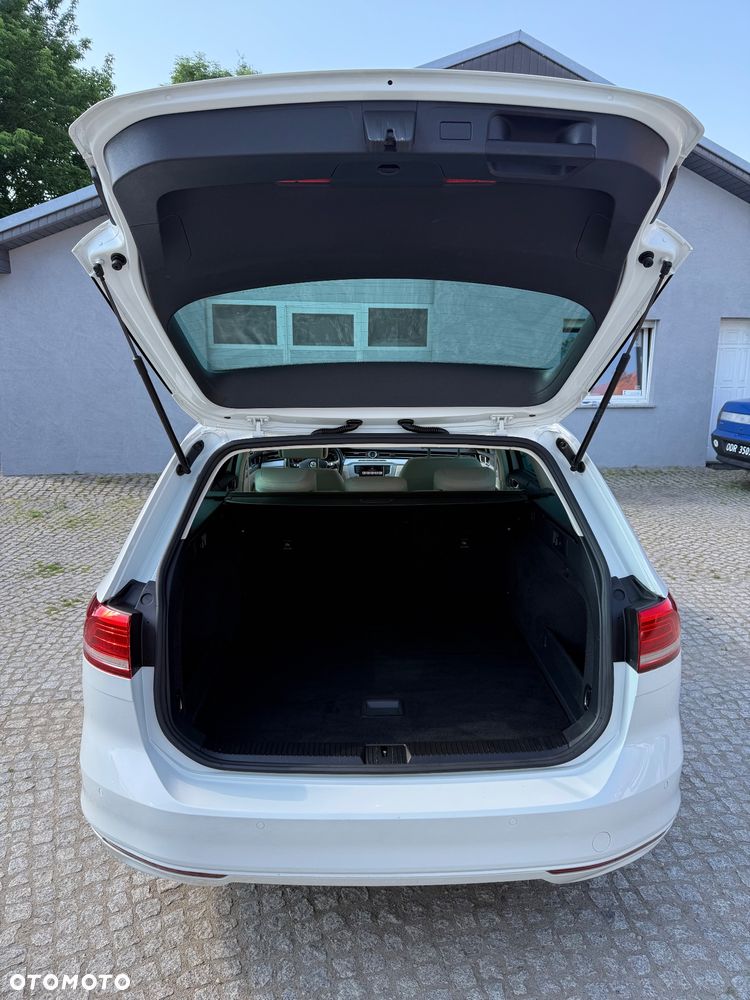 Volkswagen Passat 2.0 TDI SCR (BlueMotion Technology) 4Motion Comfortline - 21