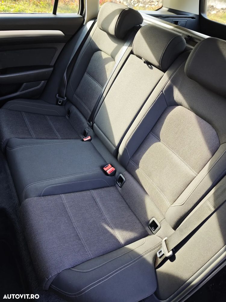 Volkswagen Passat Variant 2.0 TDI SCR 4Motion DSG Comfortline - 19