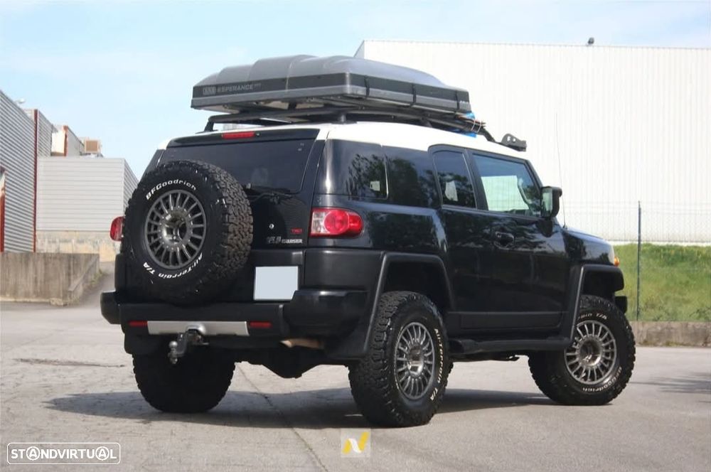 Toyota Land Cruiser - 28