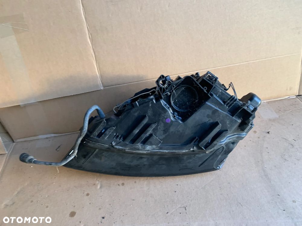 Lampa prawy przód przednia prawa Audi Q5 8R0941004AM - 4