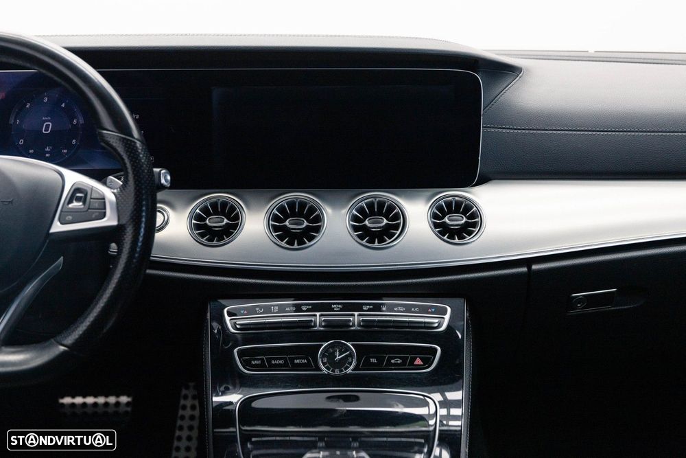 Mercedes-Benz E 220 d AMG Line - 15
