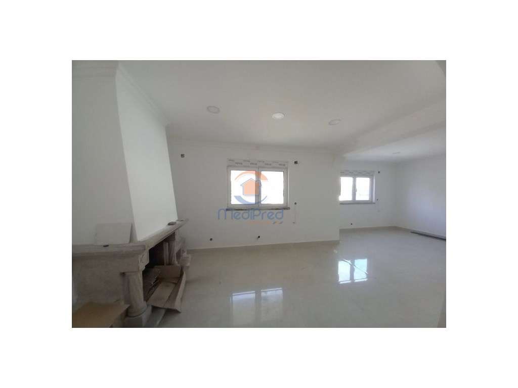 Moradia geminada T5 - Foros de Amora - Grande imagem: 3/43