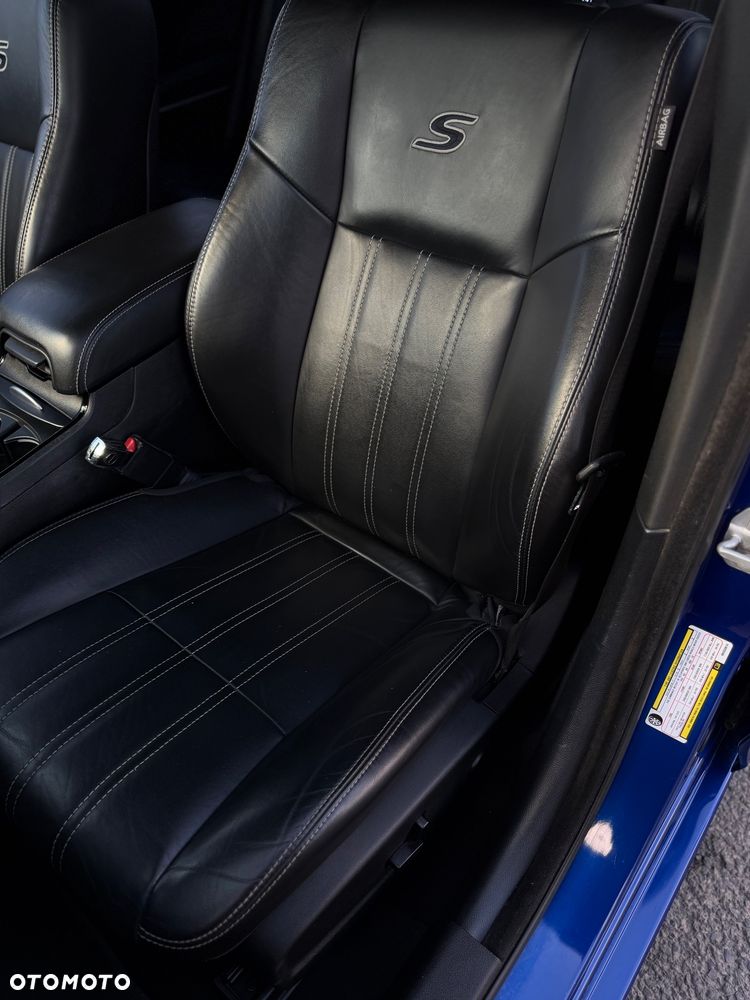 Chrysler 300s - 17