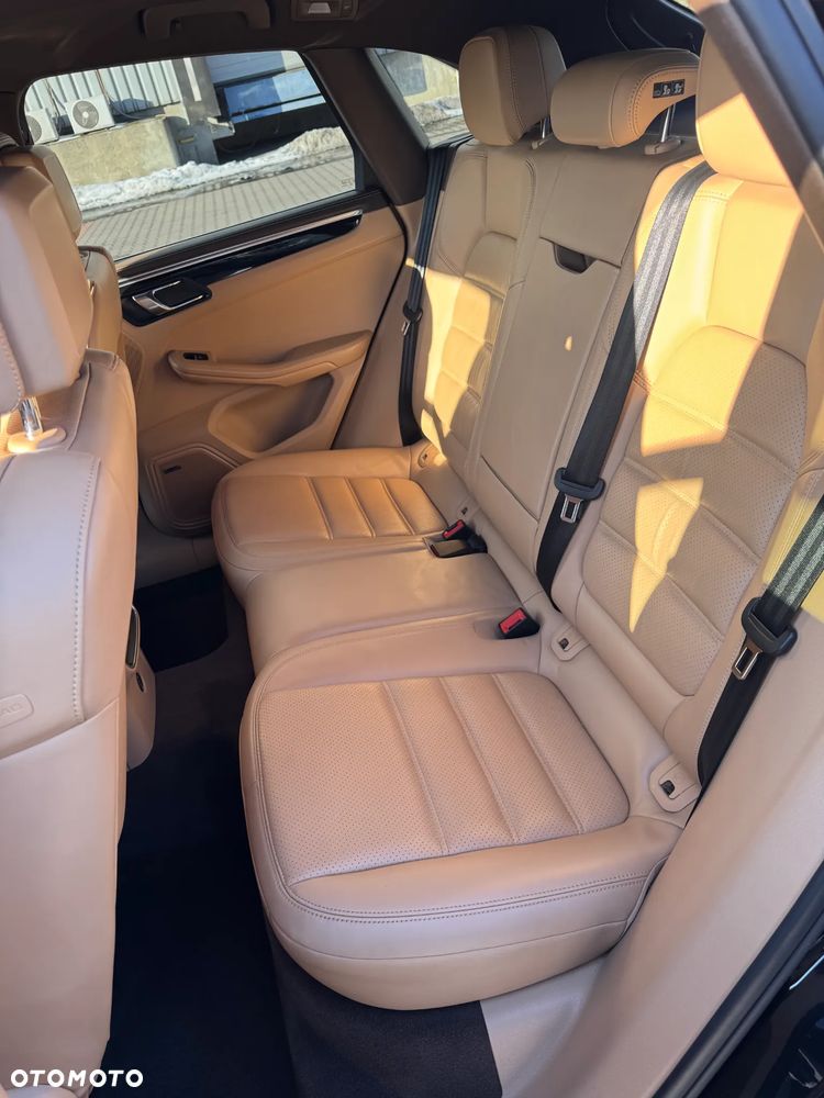 Porsche Macan - 17