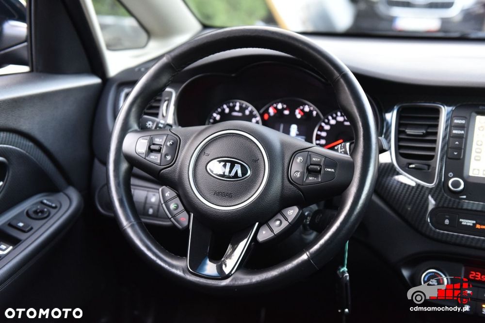 Kia Carens - 24