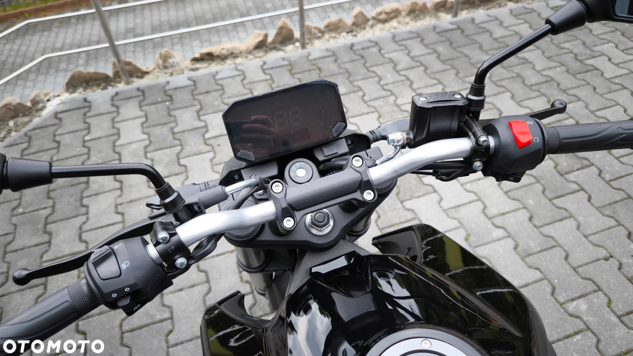 VOGE R125 - 10