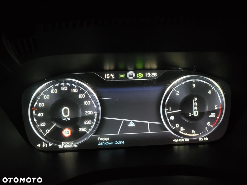 Volvo XC 60 D4 AWD R-Design - 9