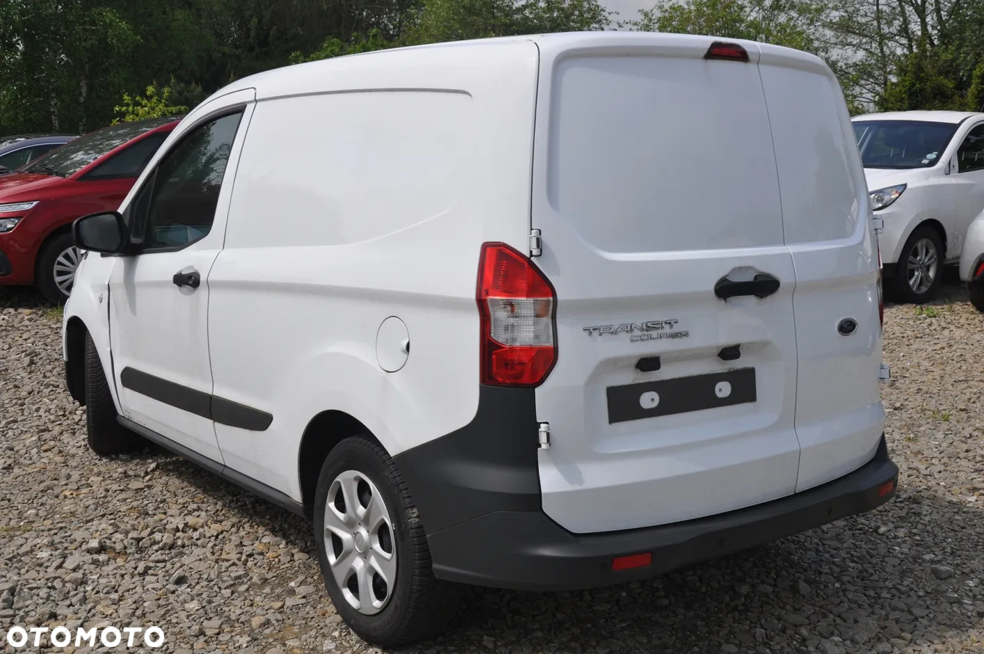 Ford transit-courier - 4