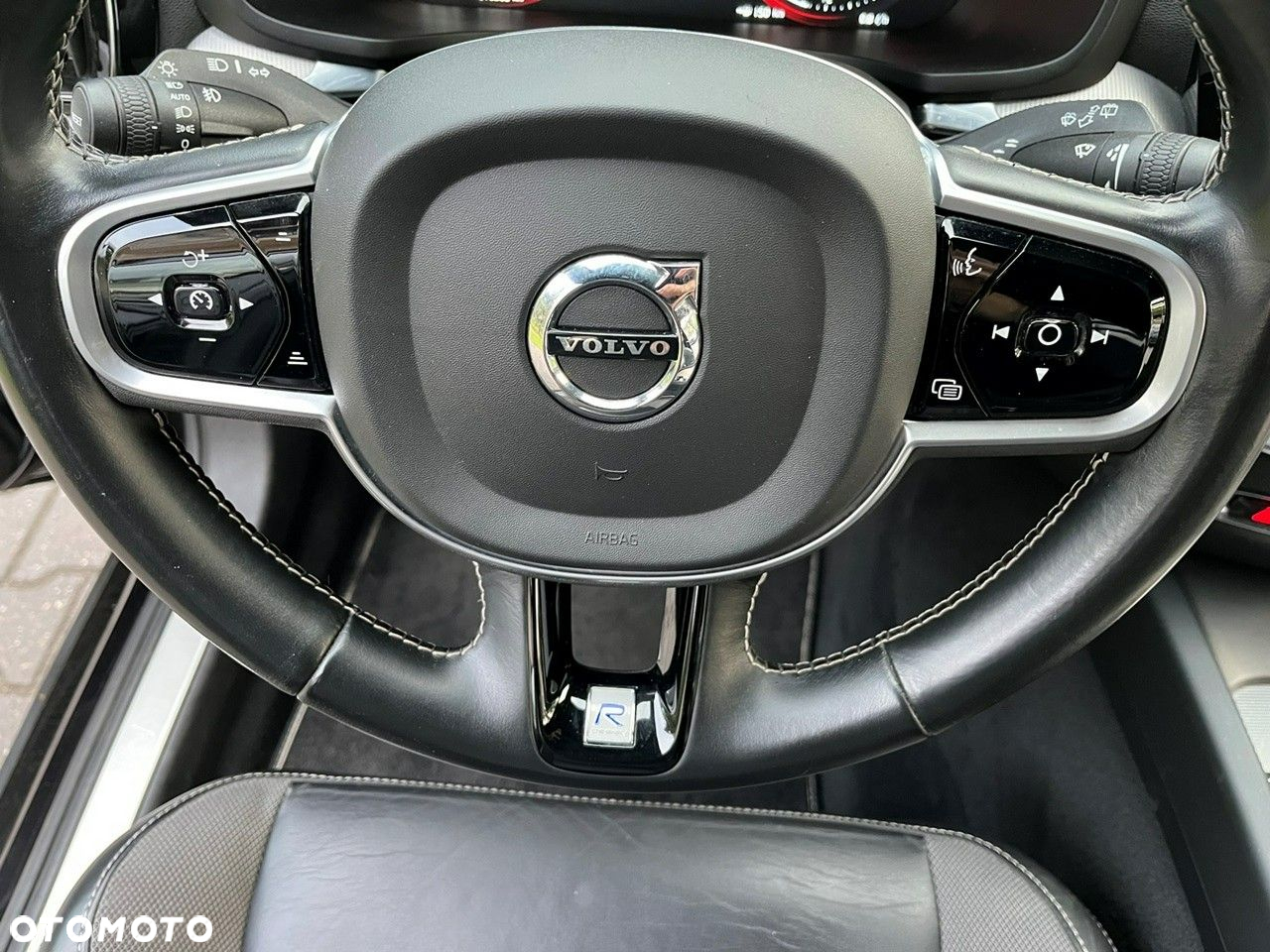 Volvo V60 T4 R-Design - 20
