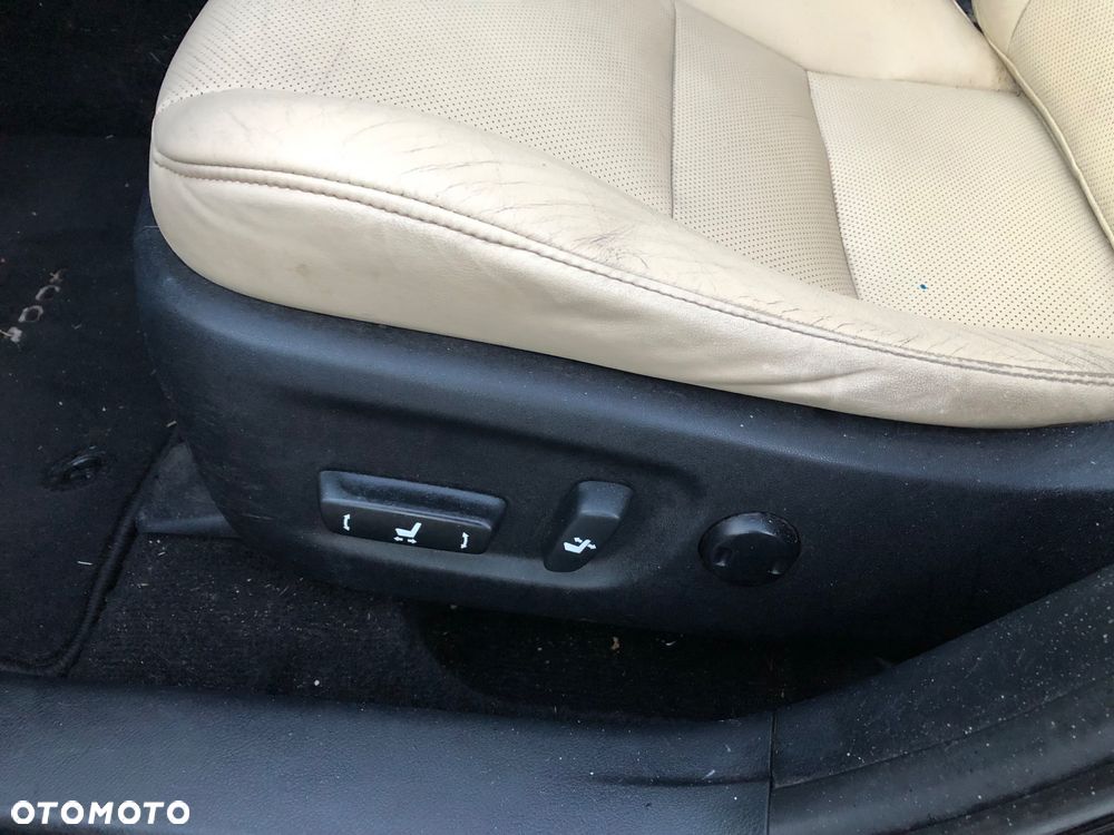 Lexus CT 200h Prestige - 14