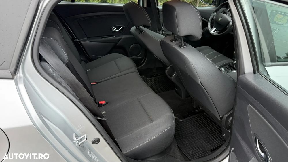 Renault Megane ENERGY TCe 115 Start & Stopp Paris Business - 8