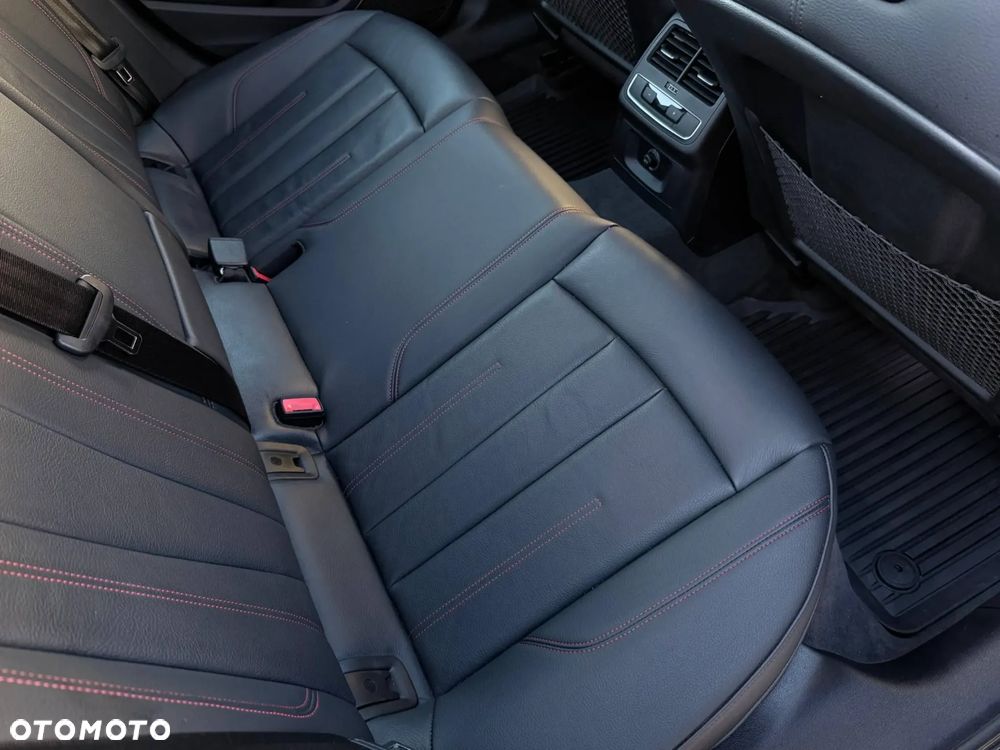 Audi A4 Limousine - 16