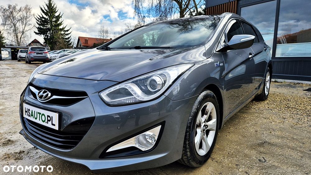 Hyundai i40 Kombi blue 1.6 Family+ - 28