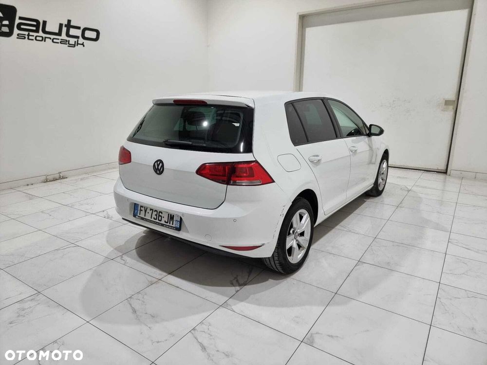 Volkswagen Golf - 5