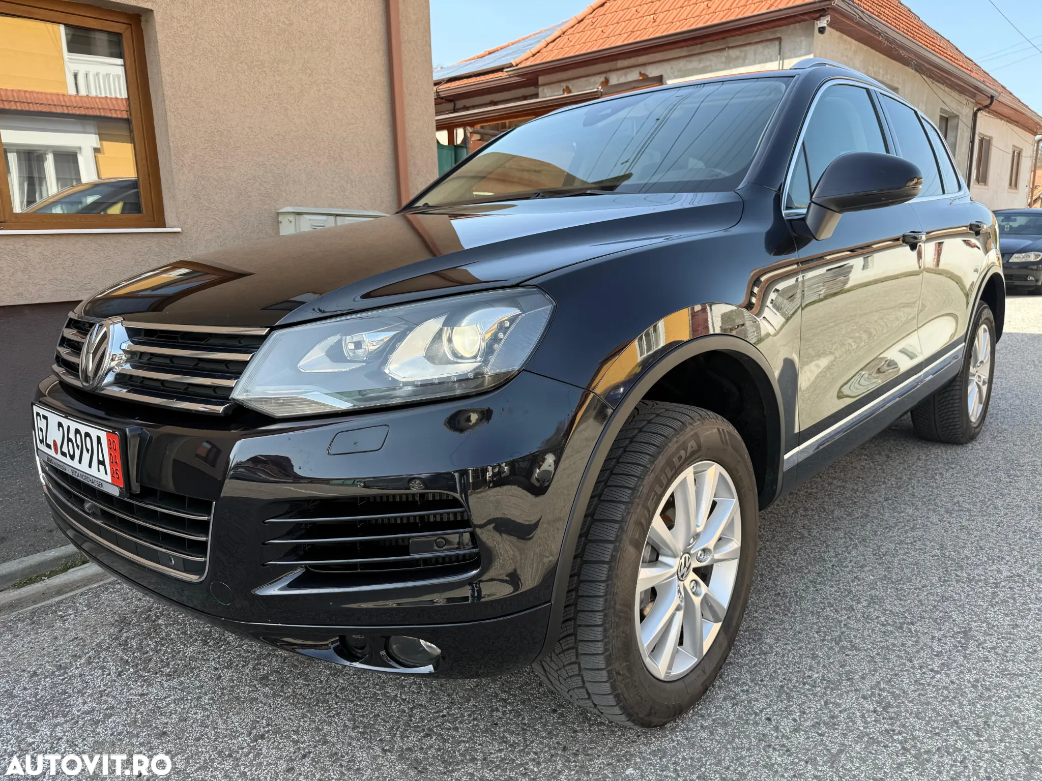 Volkswagen Touareg - 2