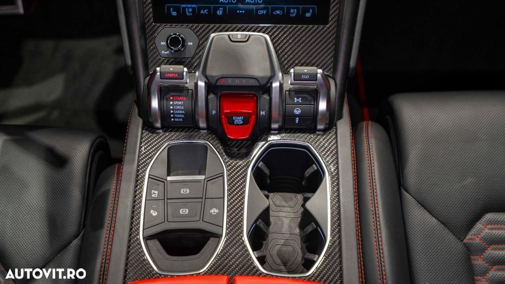 Lamborghini URUS - 26