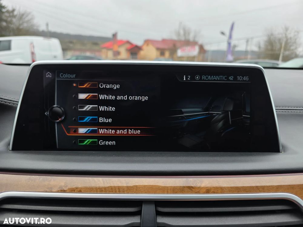 BMW Seria 7 740e iPerformance - 24