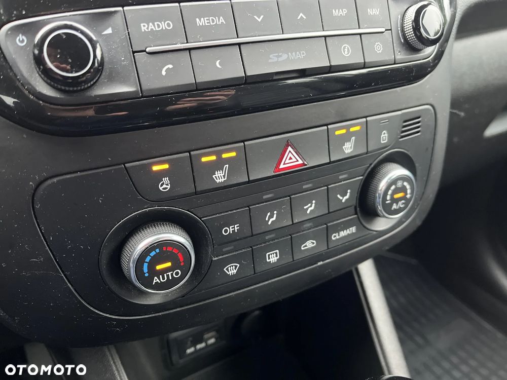 Kia Venga 1.6 Business Line - 19