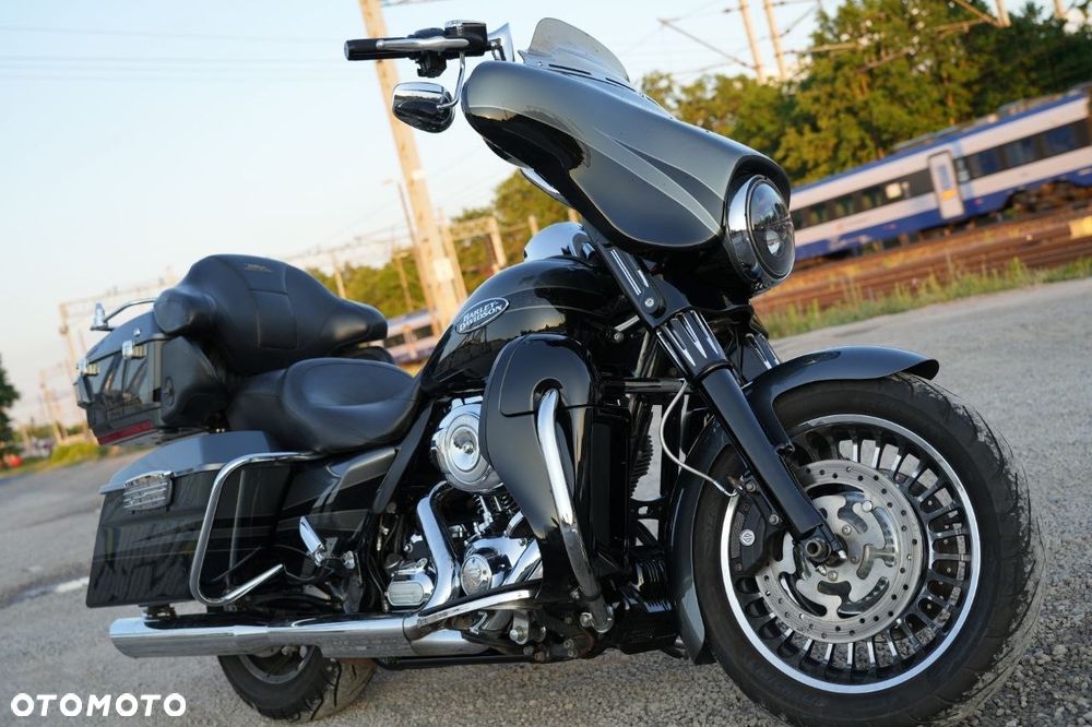 Harley-Davidson Touring Street Glide - 7